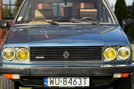 Renault R 30 87.000 km 18.000 &euro; warszawa 02-01