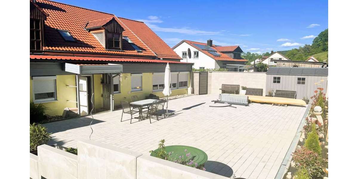 Wohnung zum Kaufen in Mörnsheim-Altendorf 438.000 € 224 m² 7 zimmer