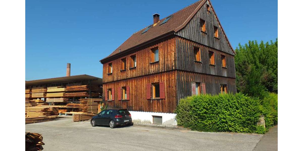 Etagenwohnung Metzingen Hardtsiedlung Neuhausen - 4.5 Zimmer, 150 m&sup2;, 1.450&euro; | Angebot:26635636