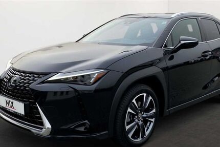 Lexus UX 24.305 km 29.950 € Eschborn 65760