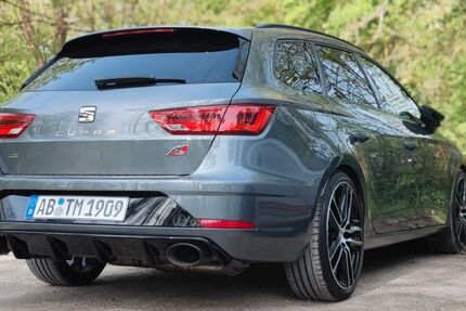 Seat Leon 79.900 km 20.990 € Karlstein 63791