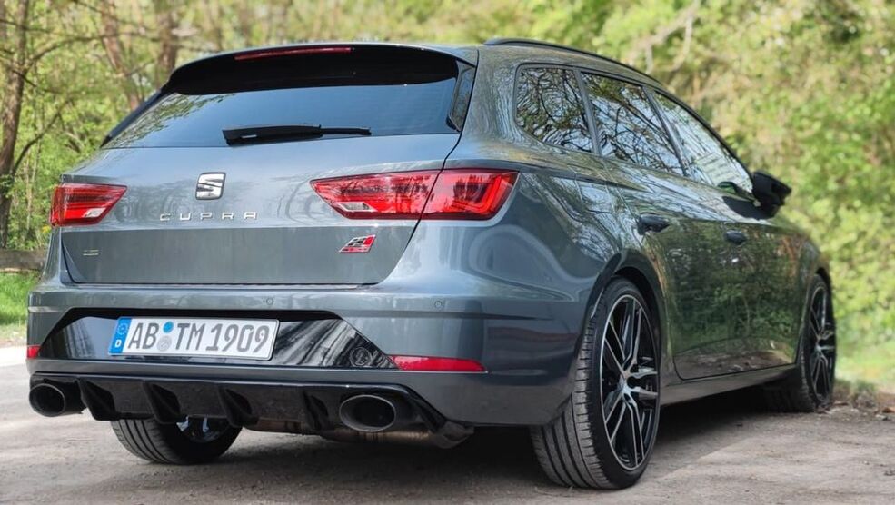 Seat Leon 79.900 km 20.990 € Karlstein 63791