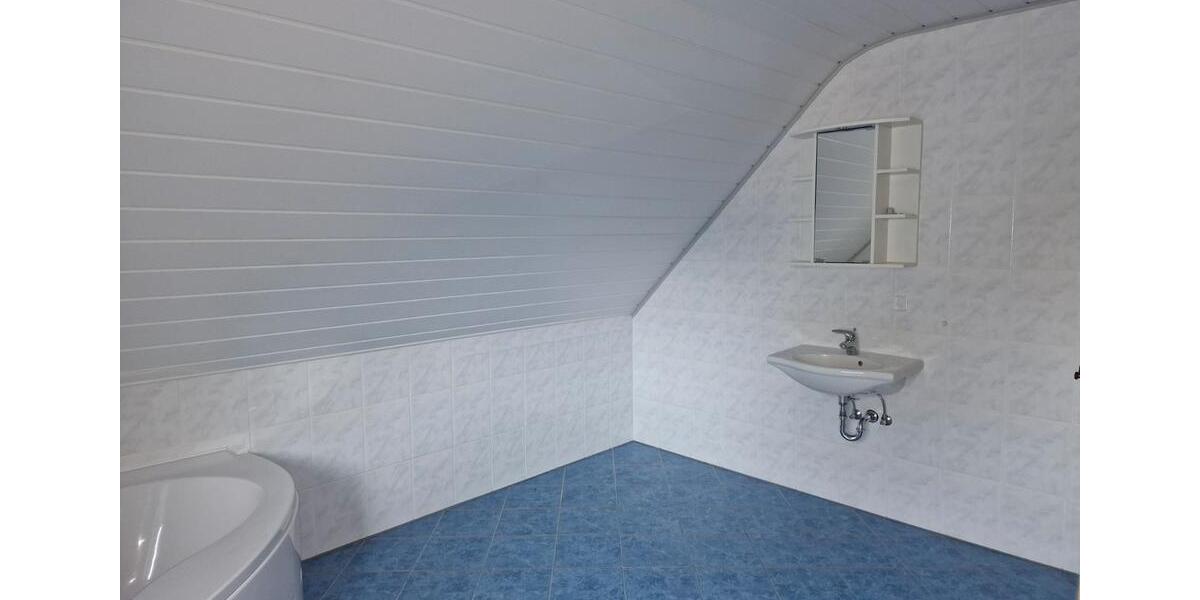 Doppelhaushälfte Wasserlosen - 2 Zimmer, 85 m&sup2;, 750&euro; | Angebot:26142215