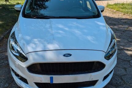 Ford S-Max 122.000 km 15.950 &euro; Hamburg 22117