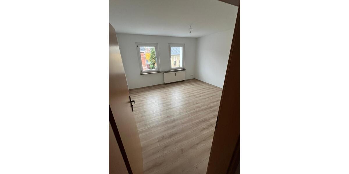 Mehrfamilienhaus, Wohnhaus Wilkau-Haßlau Haßlau - 9 Zimmer, 300 m&sup2;, 435.000&euro; | Angebot:26415828