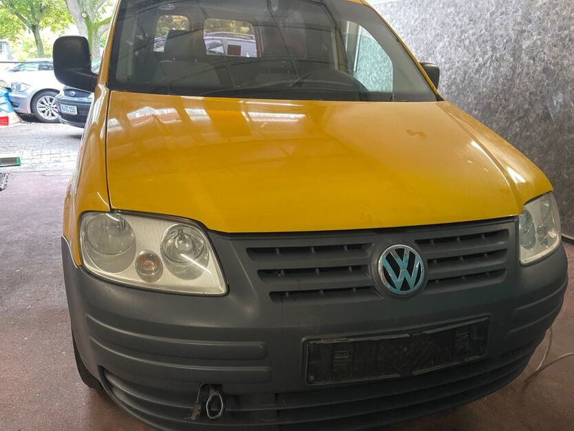 VW Caddy 186.400 km 2.499 € nürnberg 90439