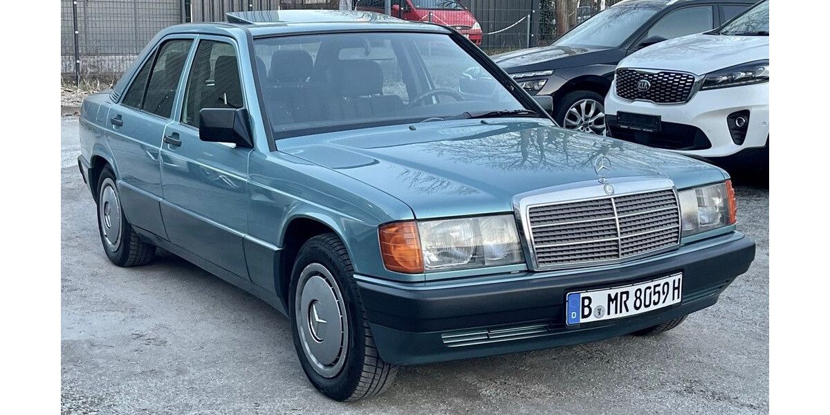 Mercedes-Benz 190 157.000 km 8.900 &euro; Berlin 12683