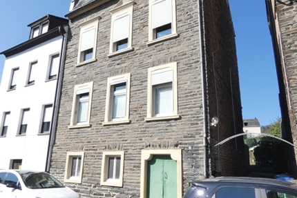 Charmantes Wohnhaus mit Leibrente in ruhiger und sonniger Lage in Traben-Trarbach, Stadtteil Traben 11 zimmer
