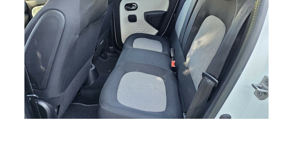 Renault Twingo Zen 48.935 km 10.945 &euro; Schwalbach/Taunus 65824