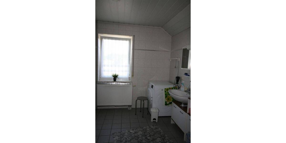 Etagenwohnung Schwalmstadt Ziegenhain - 2 Zimmer, 70 m&sup2;, 490&euro; | Angebot:26787380