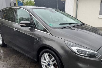 Ford S-Max 108.520 km 15.490 € Münster 48157