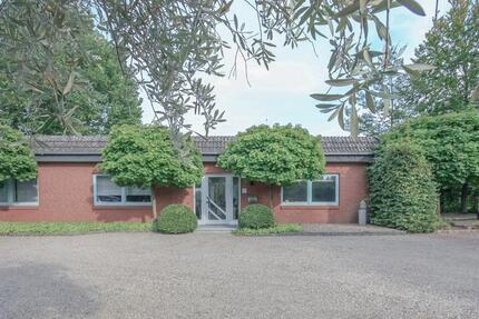 Bungalow mit 850m2 Grundstück & Baupotential Aufstockung