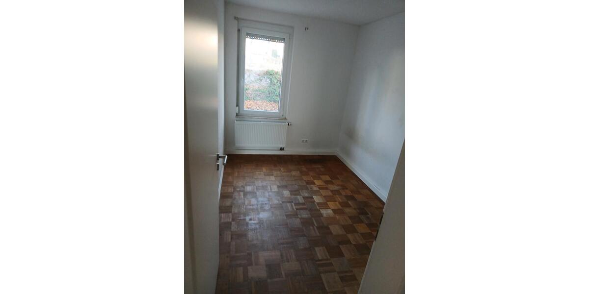 Erdgeschoßwohnung Göppingen - 4.5 Zimmer, 87 m&sup2;, 179.000&euro; | Angebot:26018652