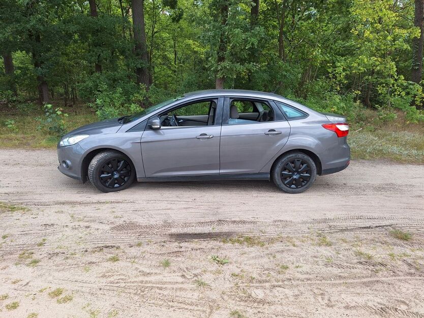 Ford Focus 186.031 km 2.799 € Seddiner See 14554