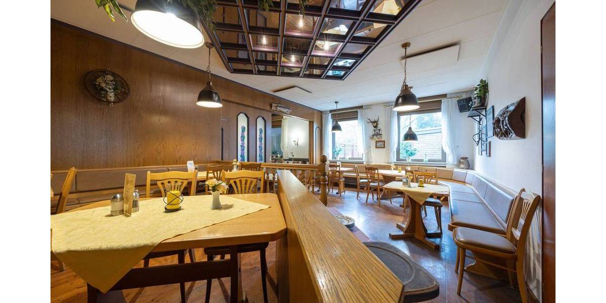 Mehrfamilienhaus, Wohnhaus Moers Kapellen-Mitte - 1 Zimmer, 220 m&sup2;, 699.000&euro; | Angebot:21701253