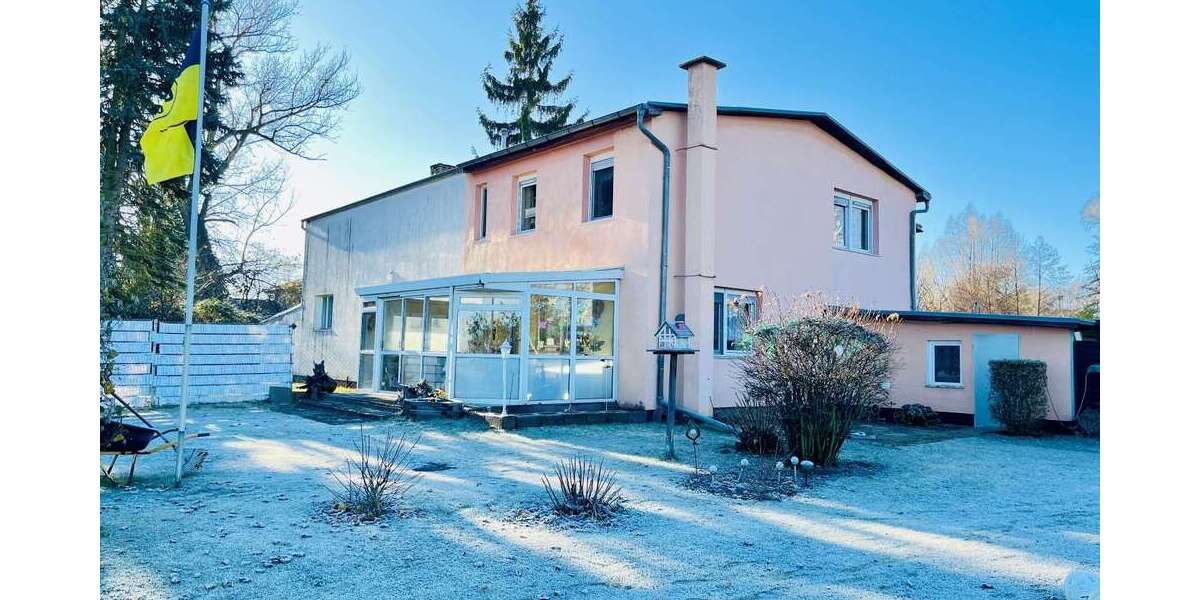 Haus zum Kaufen in Brandenburg 540.000 € 250 m² 8 zimmer