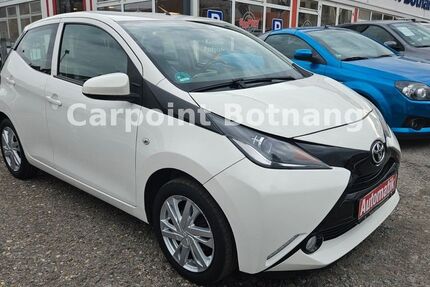 Toyota Aygo (X) 139.698 km 6.499 &euro; Stuttgart 70195