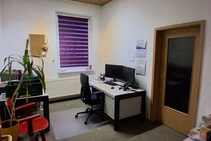 Büro mit Fahrzeughalle Lagerhalle zu vermieten zimmer