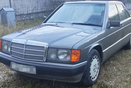 Mercedes-Benz 190 280.000 km 8.500 &euro; Sindelfingen 71065