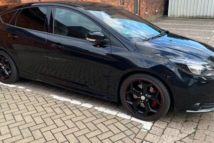 Ford Focus 77.000 km 11.300 &euro; Hannover 30459