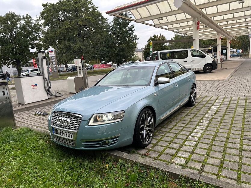 Audi A6 210.000 km 5.900 € Dresden 01099