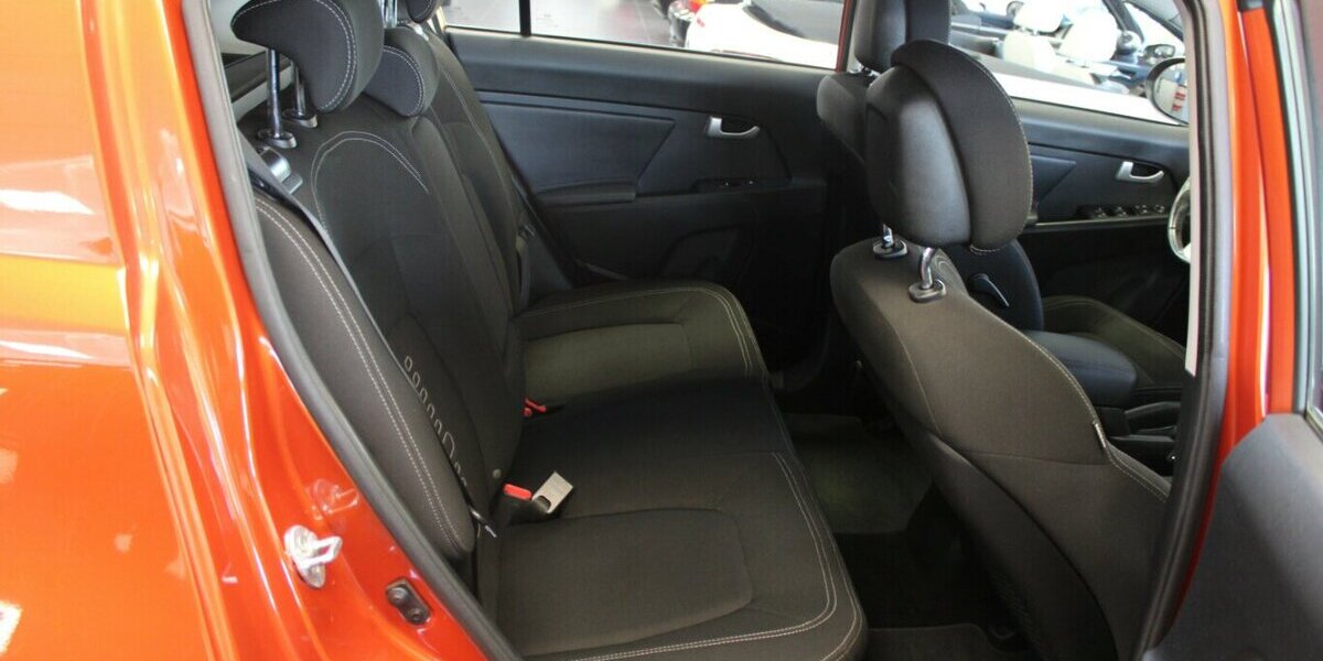 Kia Sportage 1.6 GDI 2WD Attract 114.879 km 9.980 € Euskirchen 53881