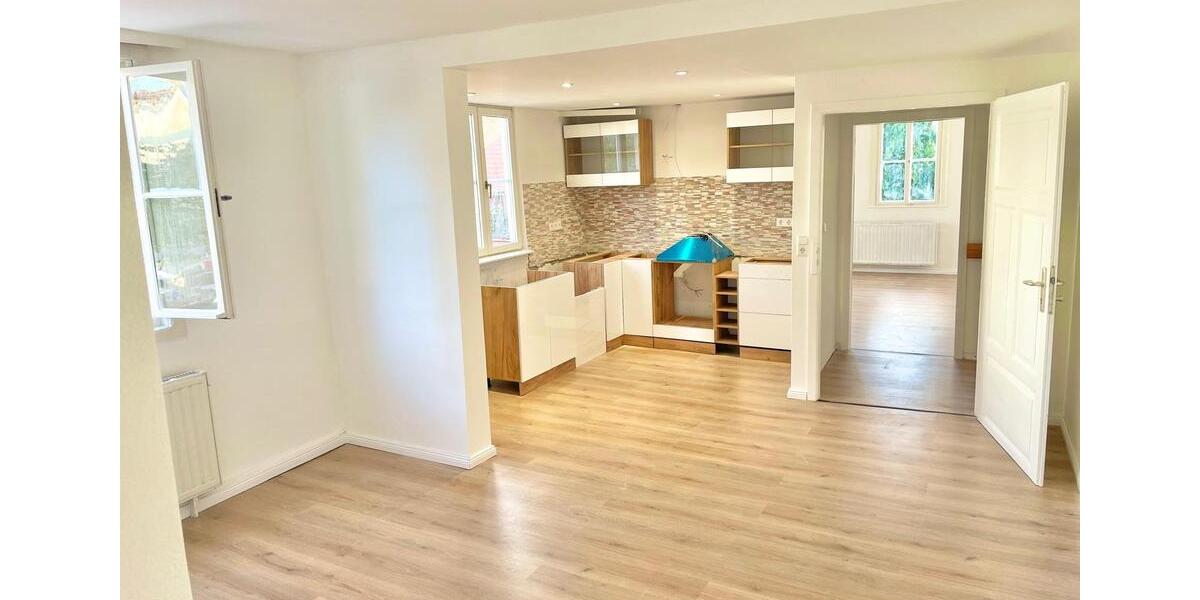 Sehr helle 93qm Obergeschosswohnung im Ortskern Bechtheims zimmer