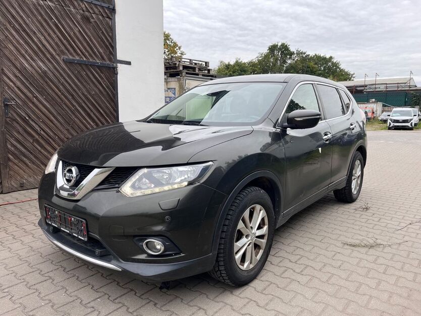 Nissan X-Trail 150.951 km 7.990 € Berlin 14167