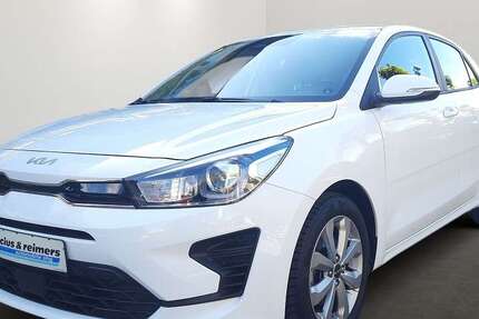 Kia Rio 28.139 km 15.875 &euro; Hamburg 22457