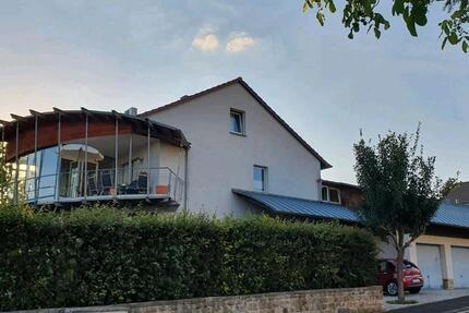 Großzügige, helle 3,5 Zimmerwohnung in Dettelbach zu vermieten 3 zimmer