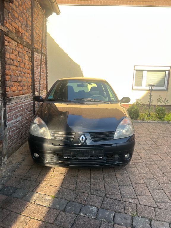Renault Clio 212.000 km 800 € Welver 59514