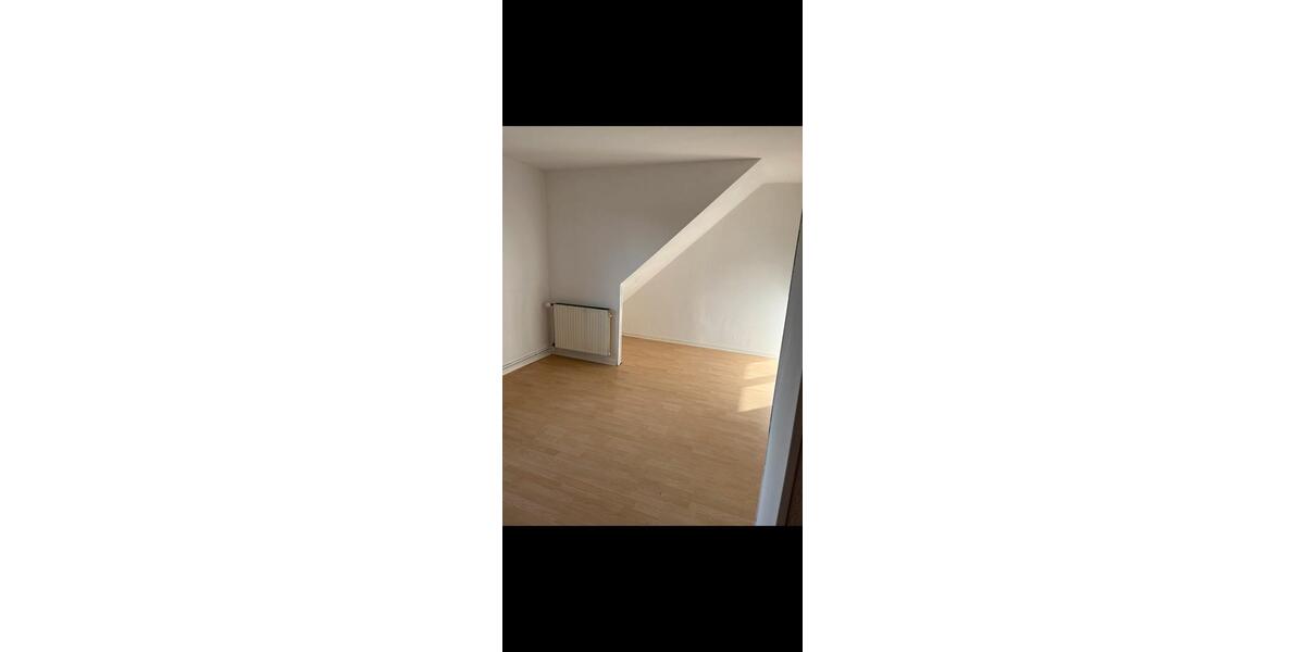 Einfamilienhaus Cadenberge - 7 Zimmer, 160 m&sup2;, 1.120&euro; | Angebot:25334356