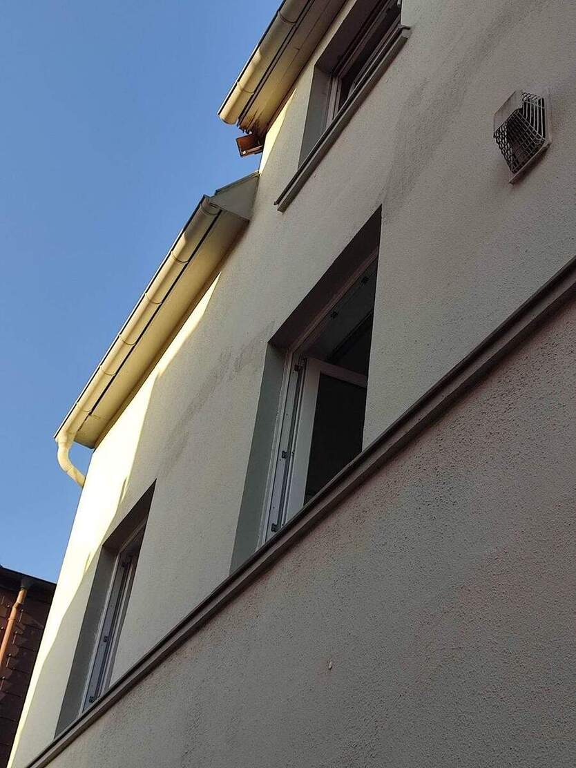 5-Zimmerwohnung, vermietet, renovierungsbedürftig 5 zimmer