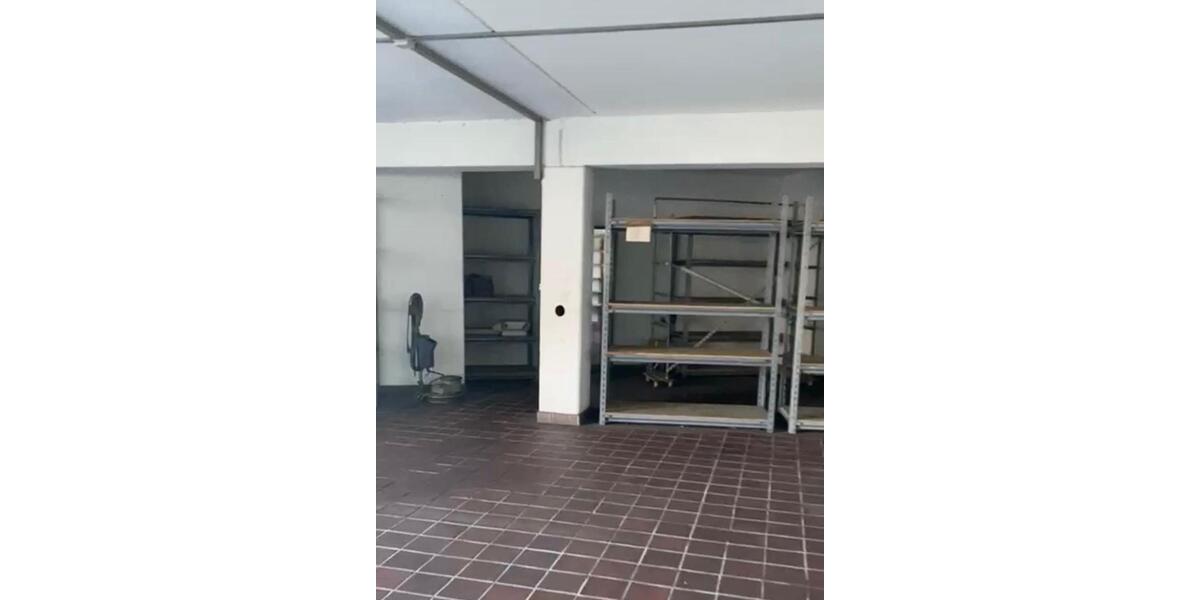 Lagerhalle Stellplatzhalle Gewerbehalle ca 190m2 mit Sektionaltor zimmer