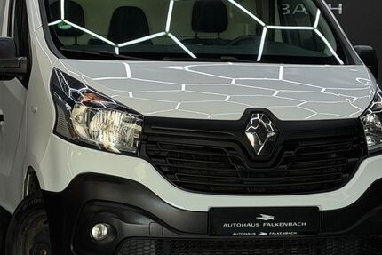 Renault Trafic 258.000 km 7.700 &euro; Löhne 32584