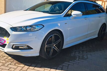 Ford Mondeo 63.900 km 17.750 &euro; Oranienburg 16515