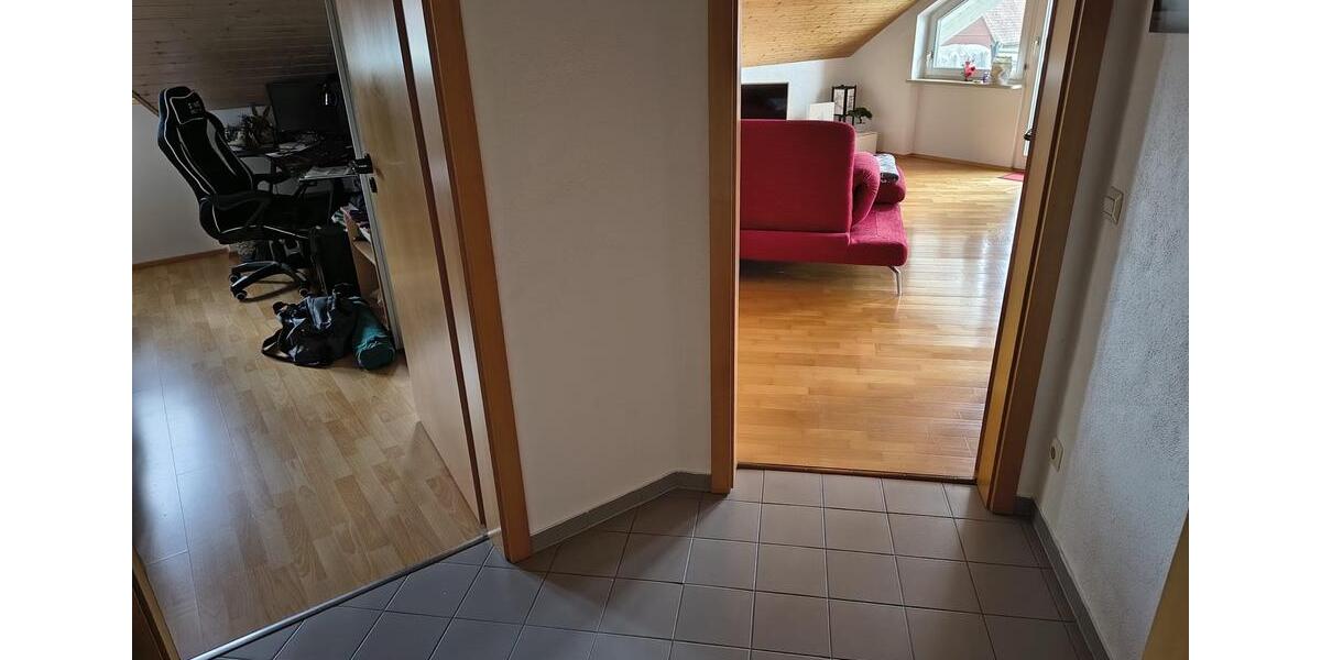 Dachgeschoßwohnung Volkertshausen - 2.5 Zimmer, 70 m&sup2;, 250.000&euro; | Angebot:26889109
