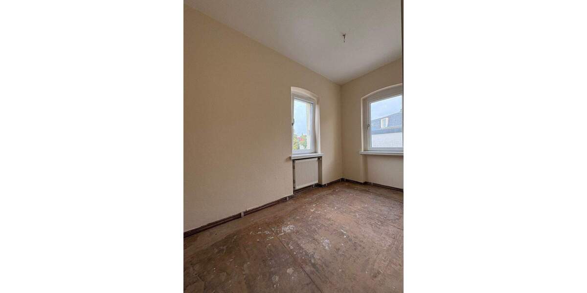 Mehrfamilienhaus, Wohnhaus Freital - 6 Zimmer, 310 m&sup2;, 305.000&euro; | Angebot:26289700