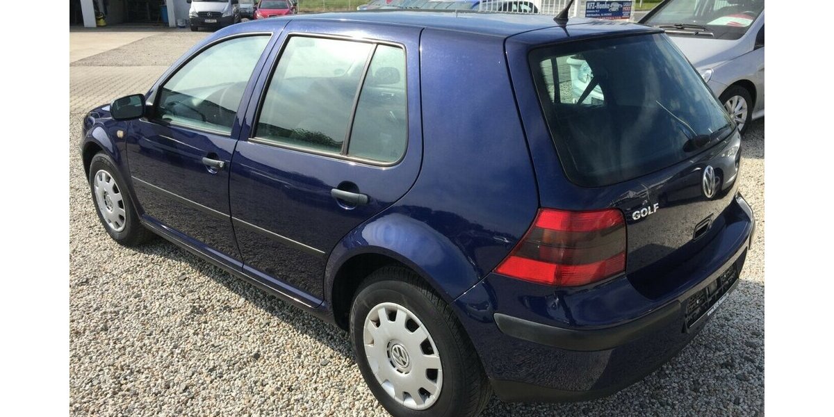 VW Golf 4 Türig,Tüv 01/28! 220.000 km 1.500 &euro; Himmelkron 95502
