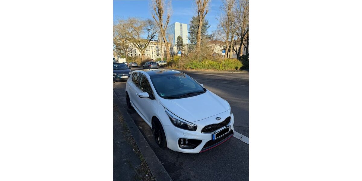 Kia ceed / Ceed 93.000 km 12.290 &euro; Köln 50827