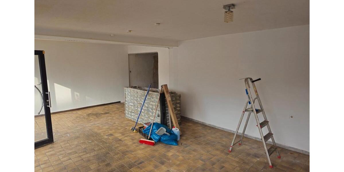 Einfamilienhaus Eppelborn - 7 Zimmer, 218 m&sup2;, 190.000&euro; | Angebot:26366733