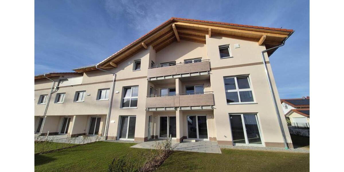 Erstbezug 3-Zimmer-Wohnung im Vierseithof: Whg. 30 mit EBK, Terrasse, Garten und Tiefgarage 3 zimmer