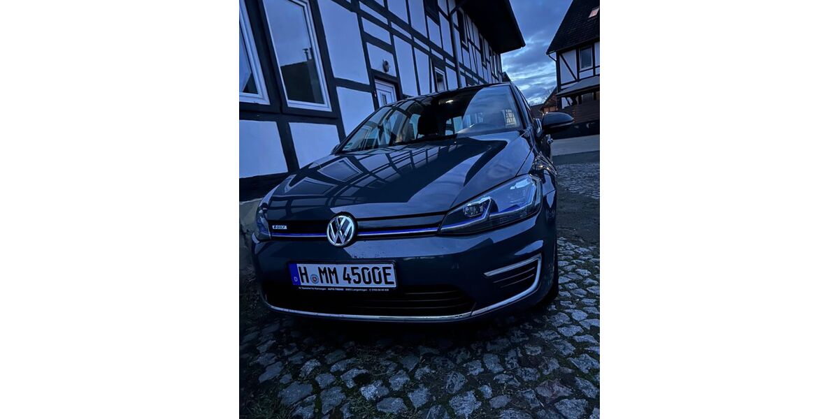 VW Golf 61.500 km 12.799 &euro; Salzgitter 38239