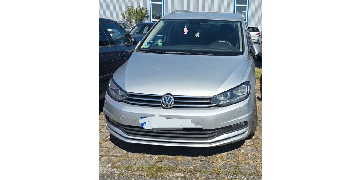VW Touran 218.000 km 12.700 &euro; Neumünster 24534