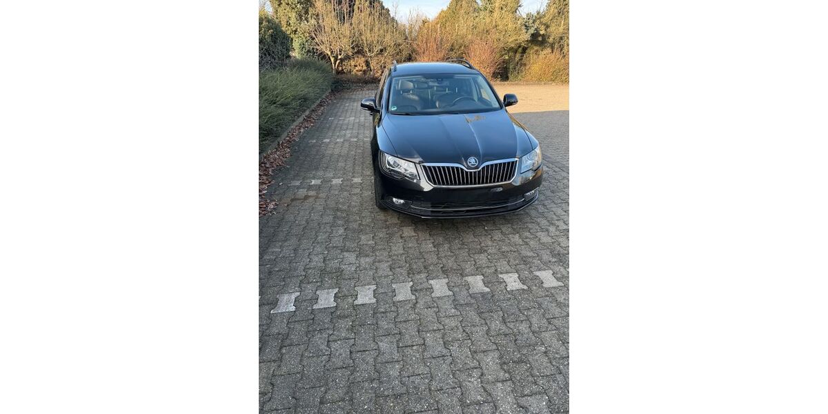 Skoda Superb 195.150 km 8.500 &euro; Wachtendonk 47669