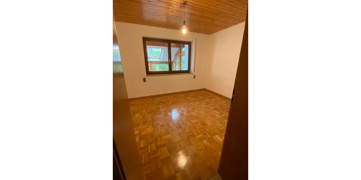 Erdgeschoßwohnung Kirchberg an der Jagst - 3 Zimmer, 140 m&sup2;, 1.100&euro; | Angebot:26623414