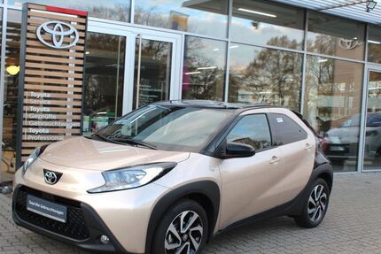 Toyota Aygo (X) 2.038 km 17.990 € Wedel 22880