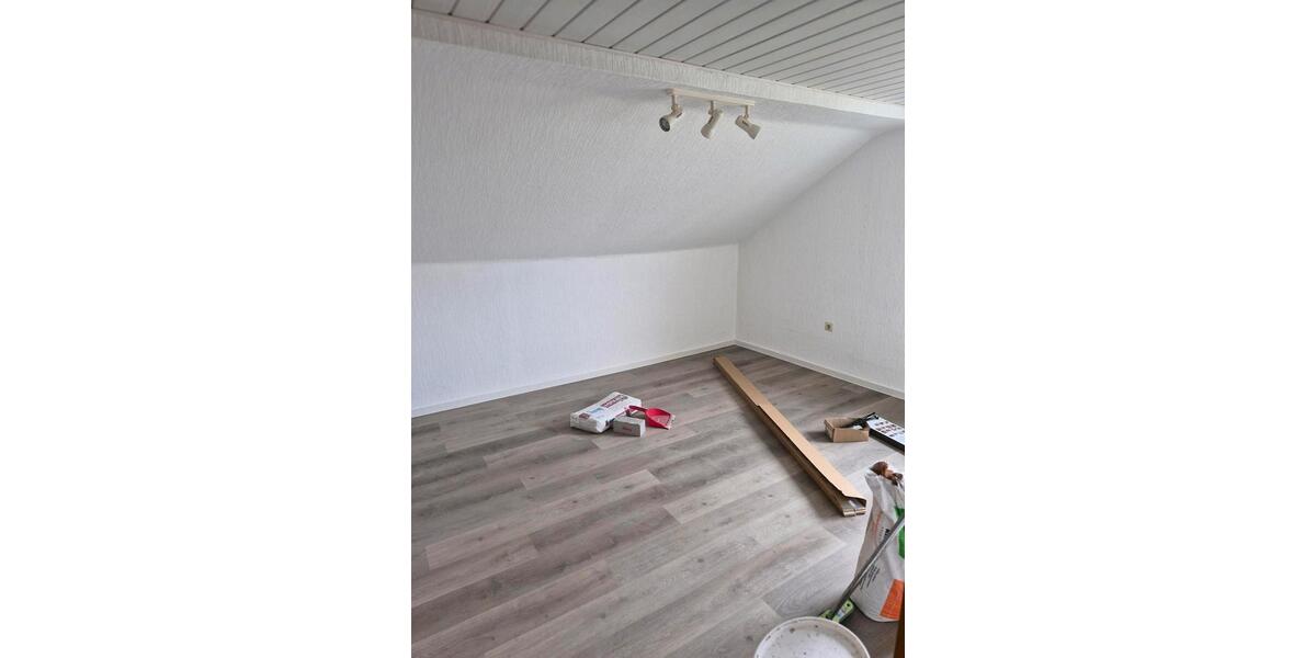 Dachgeschoßwohnung Lahntal - 3 Zimmer, 68 m&sup2;, 750&euro; | Angebot:26164195