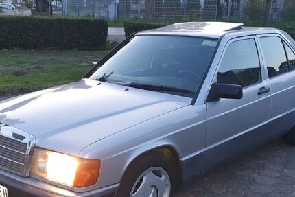 Mercedes-Benz 190 208.000 km 8.888 € Salzkotten 33154