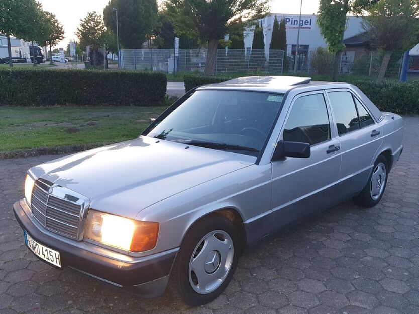 Mercedes-Benz 190 208.000 km 8.888 € Salzkotten 33154